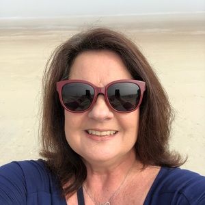 Meet your Posher, Dolores